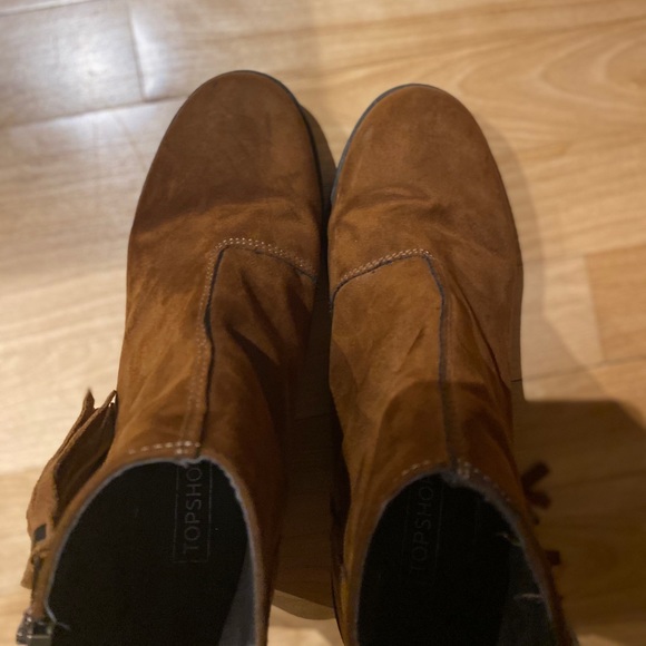 TOPSHOP tan suede ankle boots - Picture 3 of 4